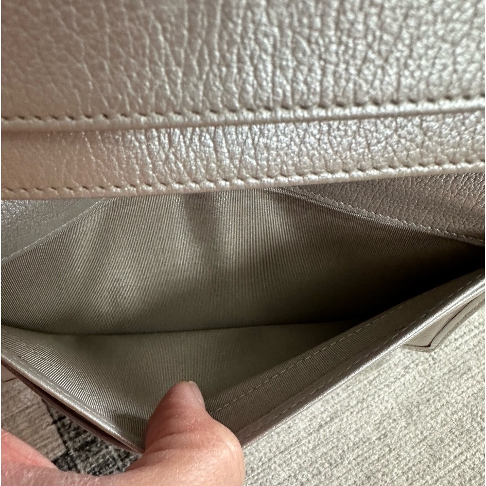 CHANEL Camelia Wallet Leather Silver CC - Picture 9 of 11